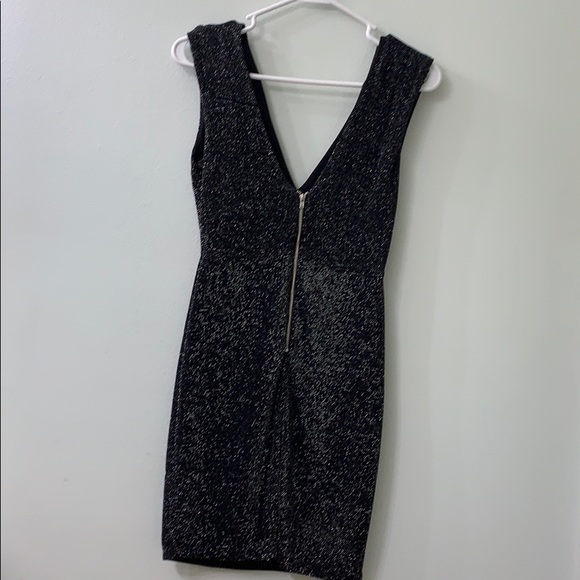 Dress - Picture 4 of 5